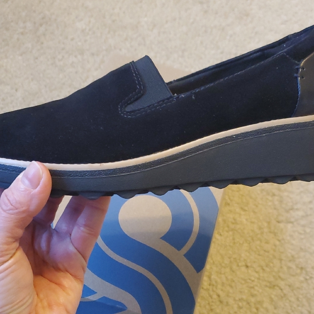 Clarks Black Slip-On Shoes - Picture 3 of 4